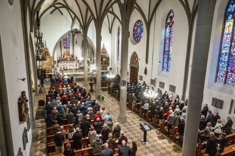 Gedenkgottesdienst Bischof Benno, Tod Papst, Dom Feldkirch