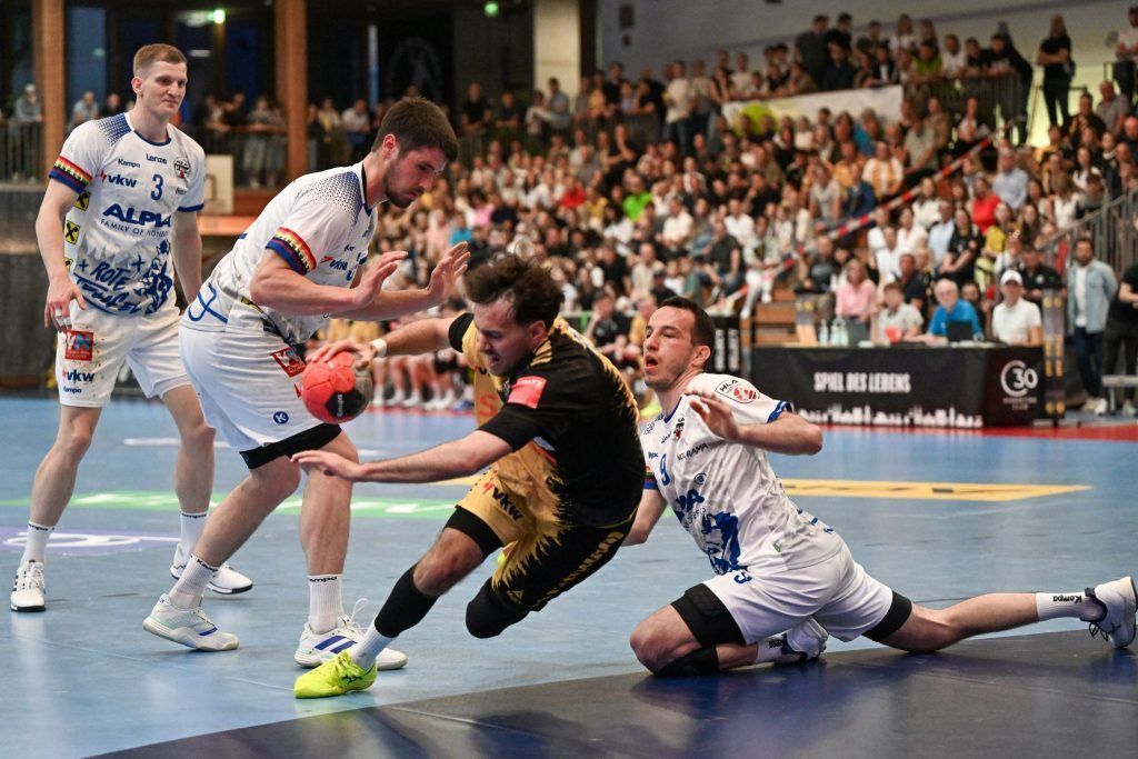 Derby-Thriller mit bitterem Beigeschmack