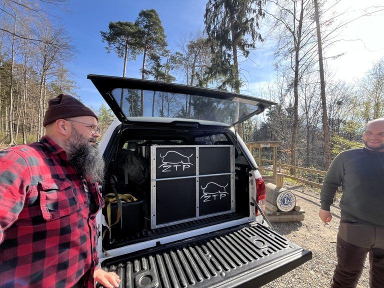 Wildpark Feldkirch, Auswilderung Luchs, Mika und Markus Herburger, Luchspaten