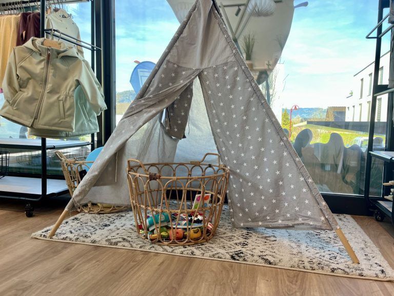Neueröffnung „Glühwürmchen“ am Garnmarkt in Götzis
