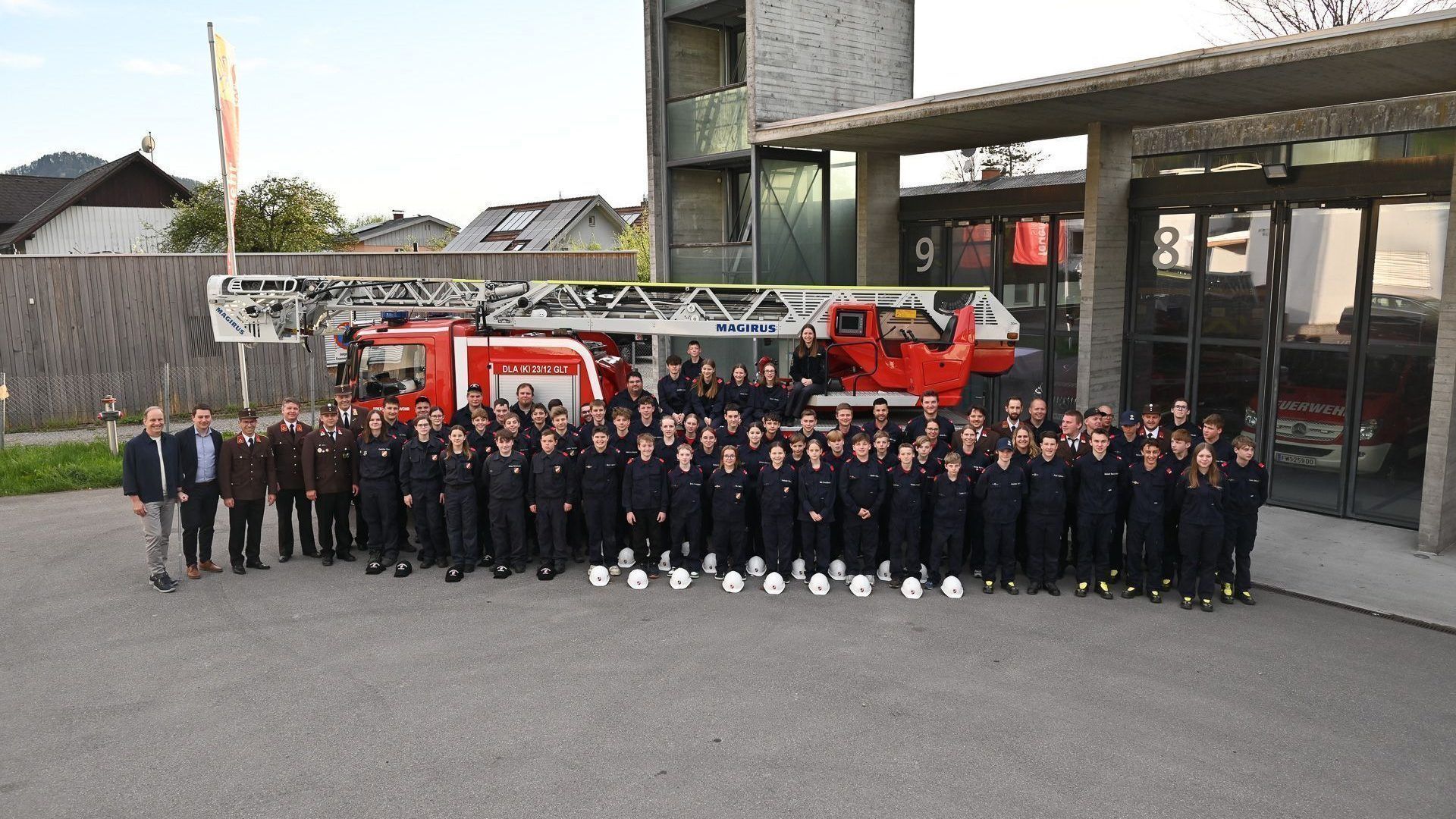 Die Jugendlichen der Feuerwehren aus Dornbirn, Hohenems und Lustenau feierten ihre Leistungen beim diesjährigen Wissenstest gemeinsam im Feuerwehrhaus Hohenems.