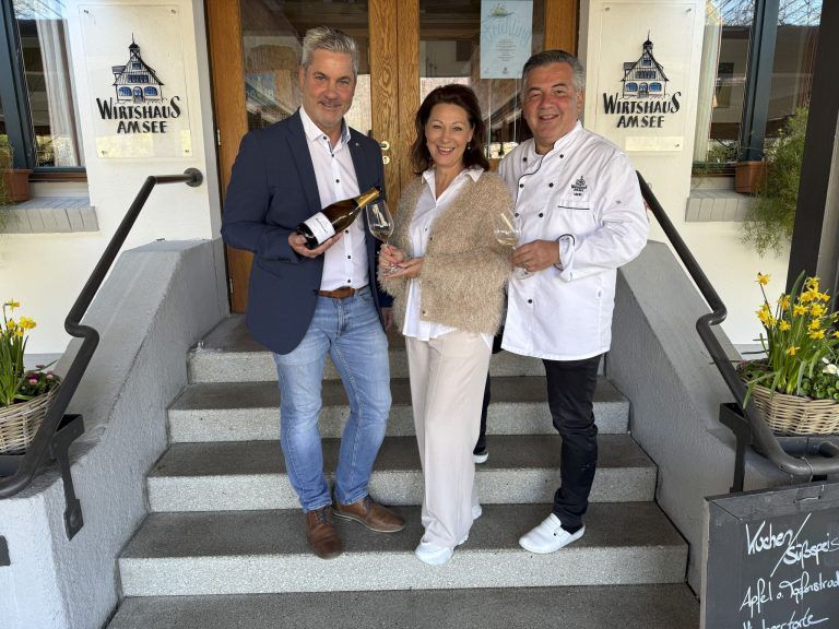 Starwinzert Manfred Bannert zu Gast bei Daniela und Martin Berthold.JPG