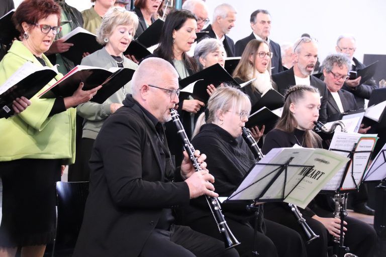 Ein Vierteljahrhundert Chormusik: Abwechslungsreiches Chorkonzert mit Klarinetten-Trio. (Foto: NAM)