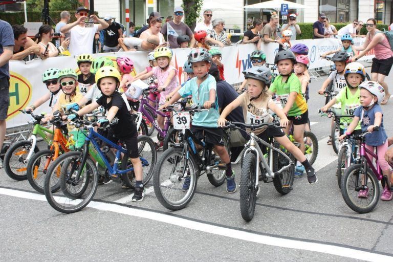 Käferle Kids Cup rollt durch Nenzing: Vollgas für die Kinder im Walgau.