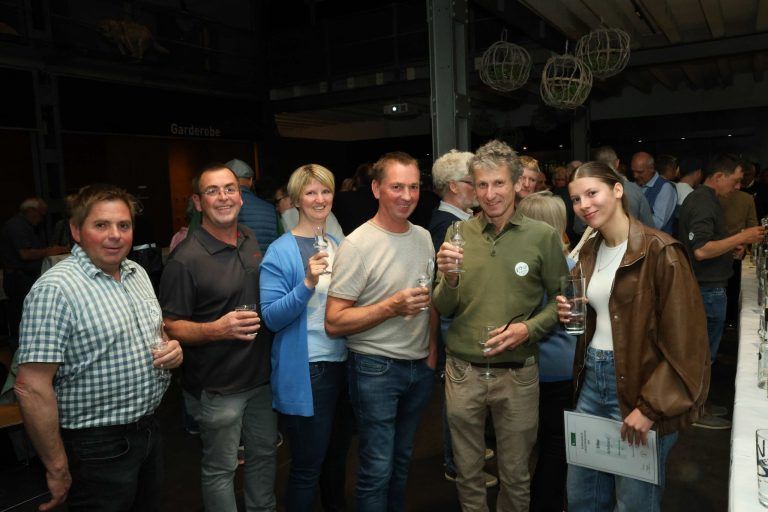 Enge Rennen auf hohem Niveau: Martin, Franz, Janine und Werner Alge, Bernhard und Marika Ritter.