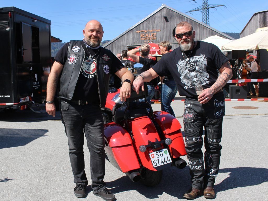 Biker feierten „beim Scalet“ Saisonstart