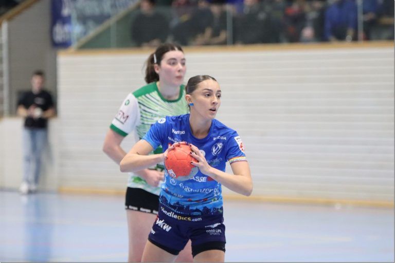 Feldkirchs Handballdamen bleiben erstklassig: Giulia Conte steuerte sechs Treffer bei.