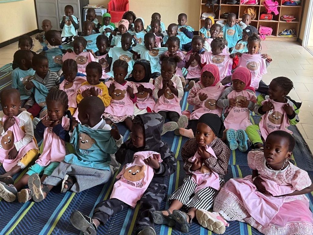 Wie eine Lustenauerin im Senegal Teddy-Eddy-T-Shirts fand
