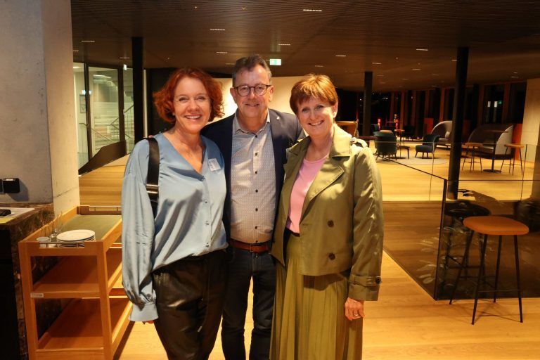 Für statt aus dem Lehrbuch: Ilona GGeiger (Führungskräfte-Graining und Team-Coaching), "Marketingsommelier" Wolfgang Frick und Sabine Tichy-Treimel.