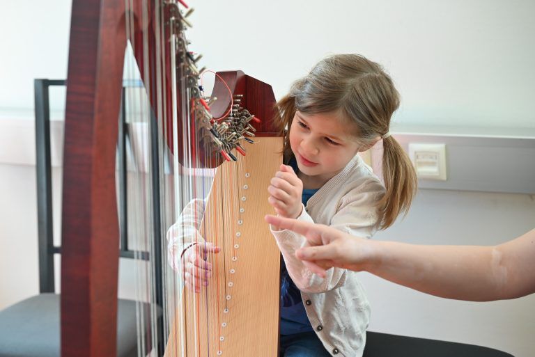 Beim Tag der offenen Tür der Rheintalischen Musikschule schnupperten viele musikbegeisterte Kinder in das große Angebot der Musikschule.