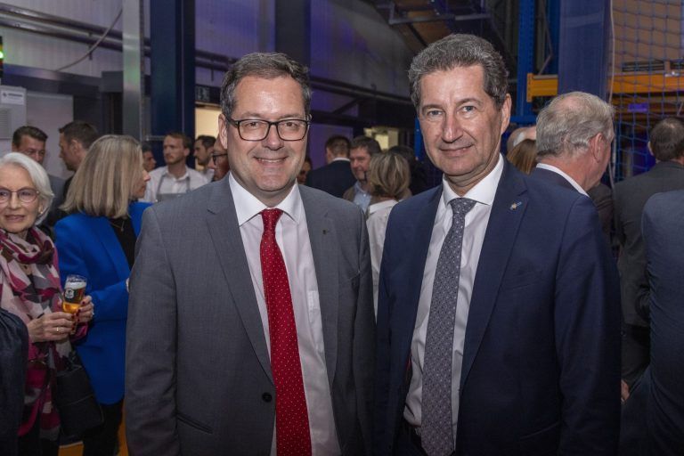 Prominente Gäste gratulierten den VN-Wirtschaftspreisträgern