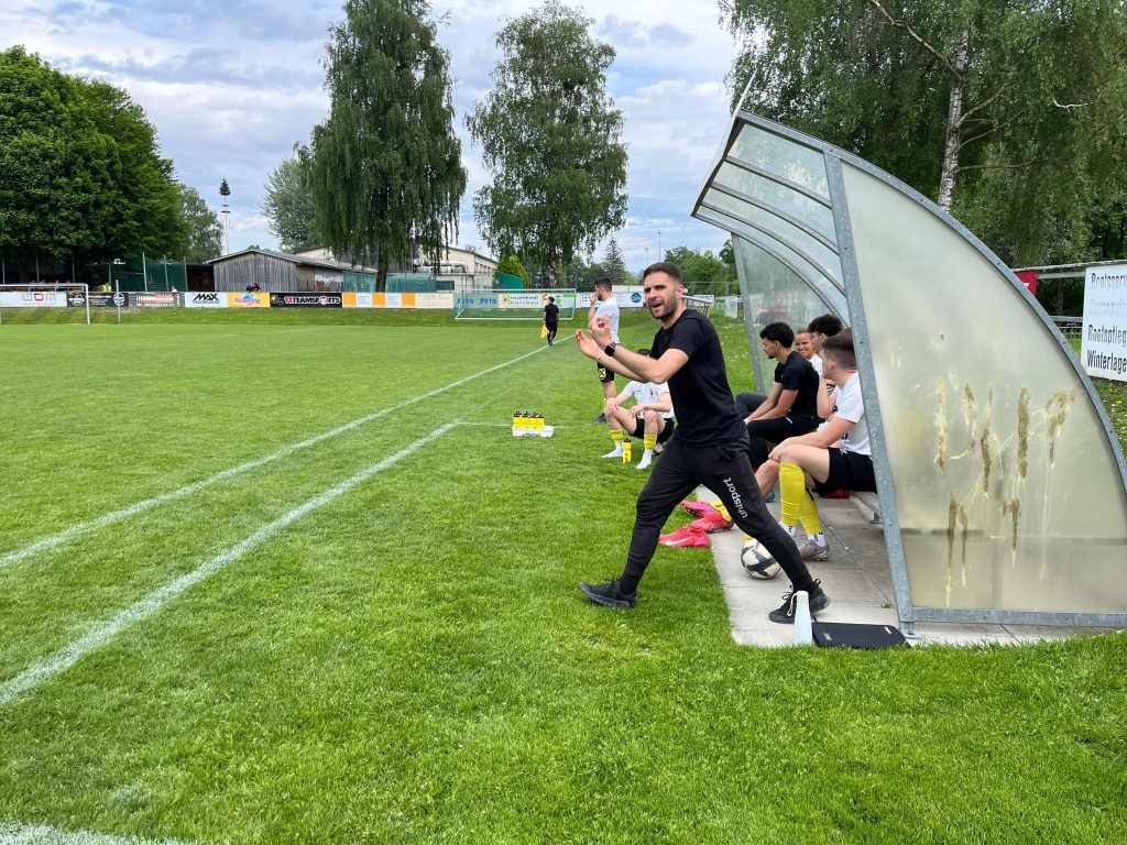 Torreicher Nachmittag im Höchster Rheinaustadion