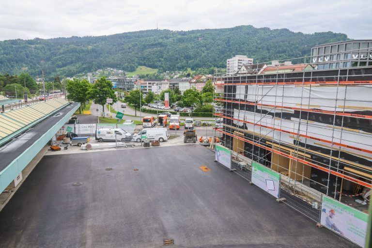 Im Eiltempo zum neuen Bahnhofsgebäude: "Ich bin vorsichtig optimistisch, dass wir es schaffen"