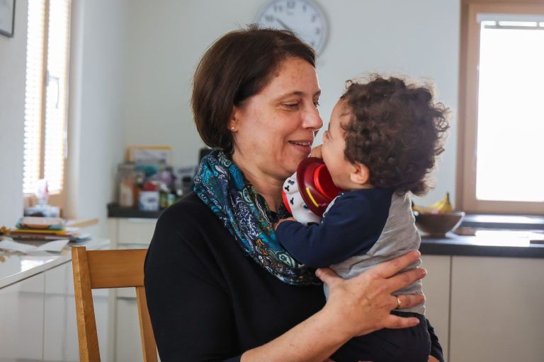 „Ich wollte immer nur Mama sein“ – Daniela schenkt Kindern ein Zuhause auf Zeit