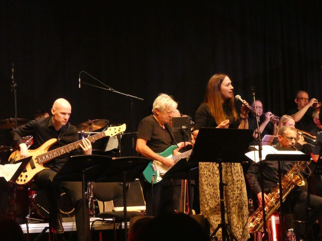 Swingwerk begeisterte mit Julia Zischg