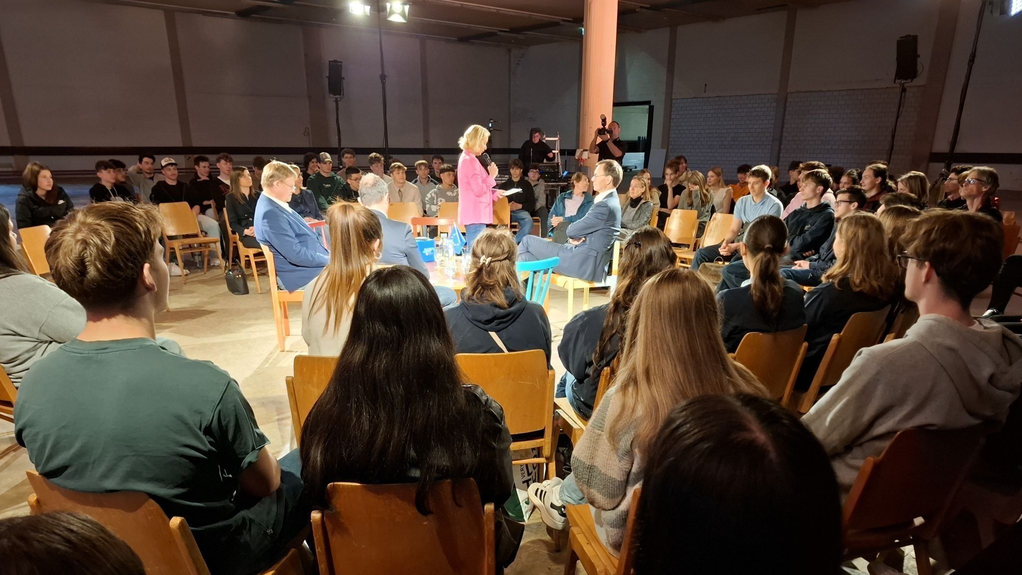 Faktencheck im Netz: Im Fokus standen die Themen digitale Kommunikation, Informationsflut und der Umgang mit sozialen Medien.