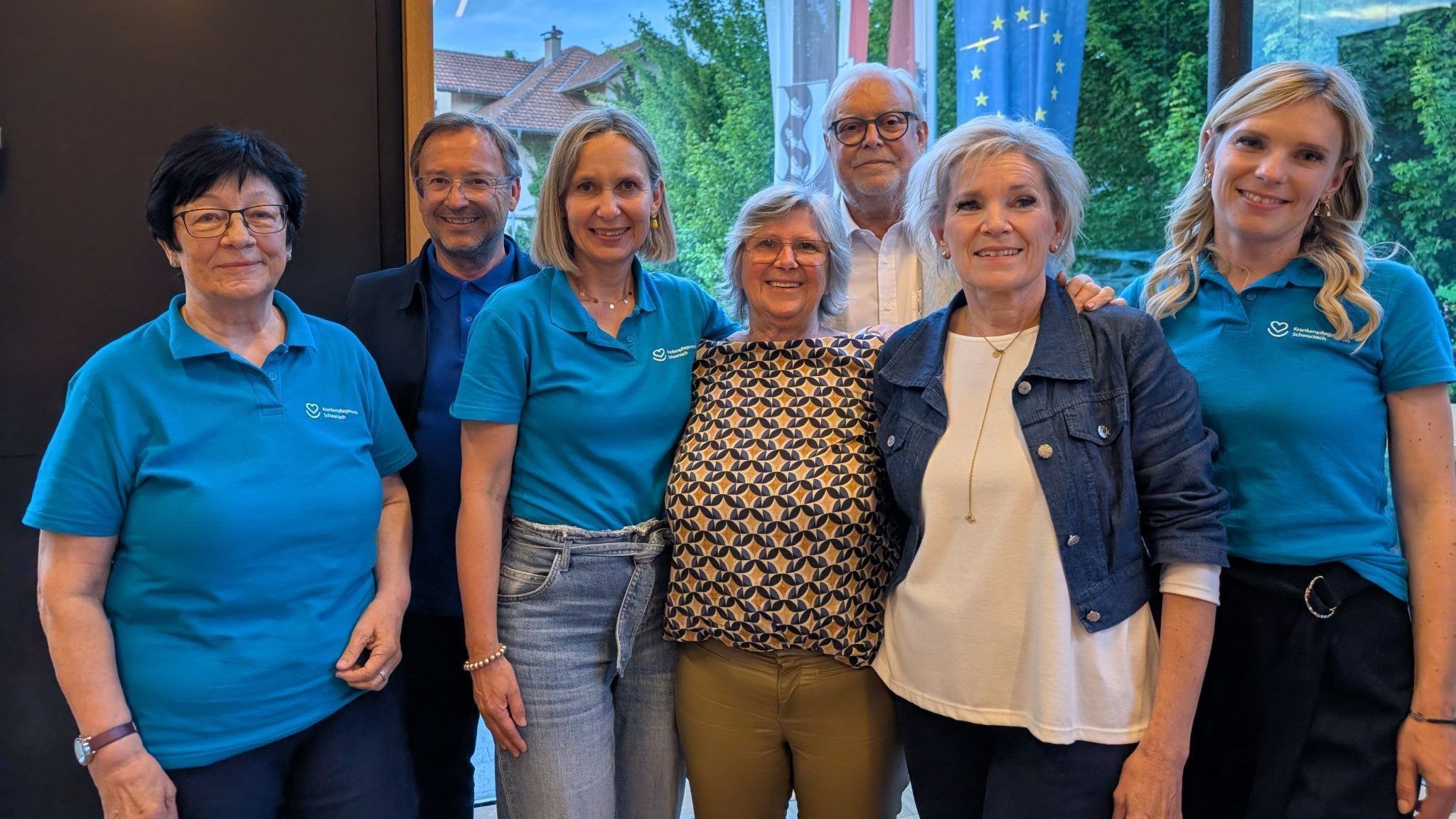 Tag für Tag bewundernswerte Arbeit: Das Vorstands-Team vom KPV Schwarzach engagiert sich für die Bevölkerung im Pflegepool Hofsteig. (Foto: NAM)
