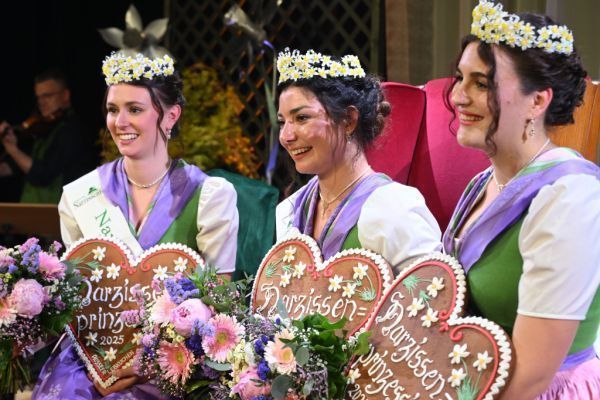 Die Hoheiten des 65. Ausseer Narzissenfestes sind gekürt