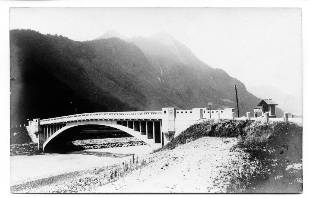 Tschalenga-Brücke als ästhetischer Zweckbau