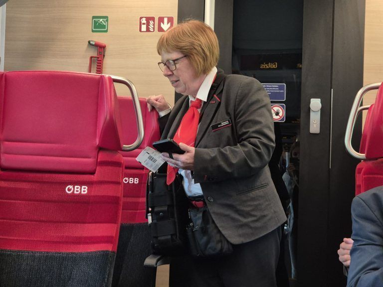 Gerda Rauch, Zugführerin, ÖBB