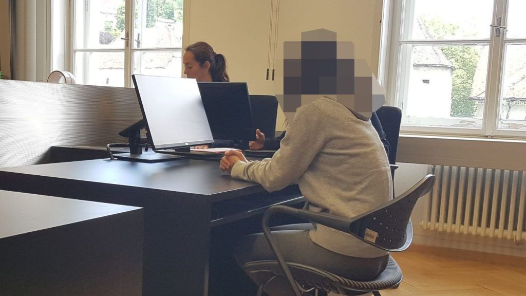 Zweifache Mutter als Zuhälterin angeklagt