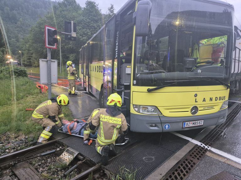 Großübung, Einsatzkräfte, Kaltenbrunnen, Gantschier, Feuerwehr, Rotes Kreuz, MBS
