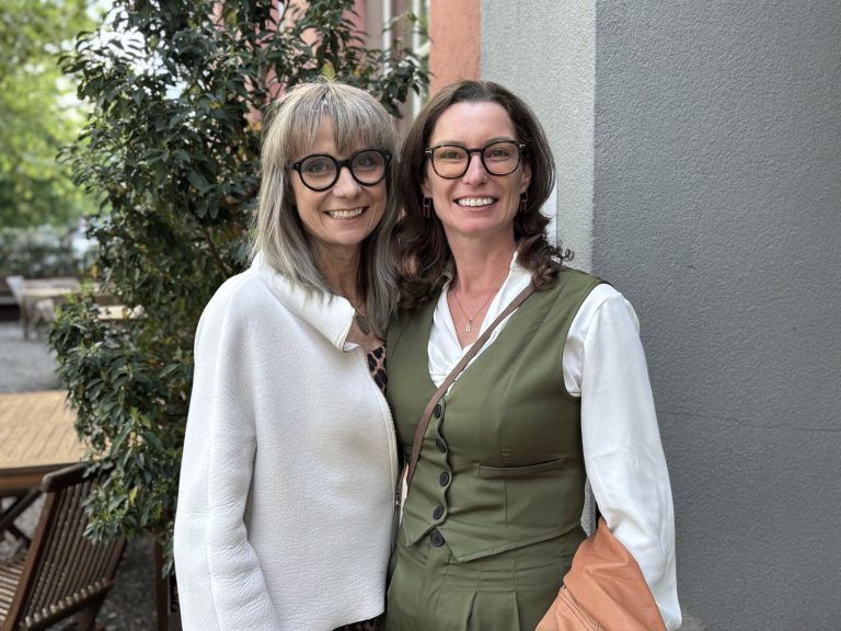 Poesie, Proust und ein Stück Kuchen: Petra Thurnher und Andrea Munz.