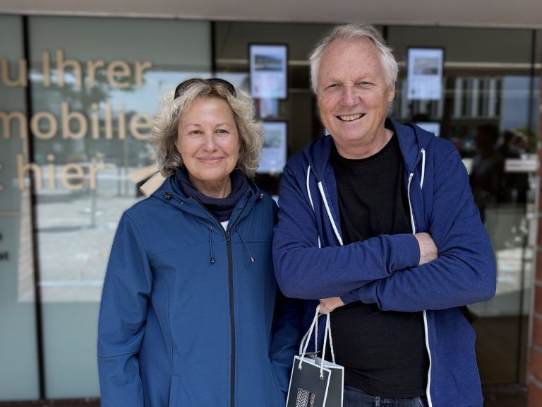 Eröffnung mit Stil: Zufriedene Kunden: Ingrid Bischofberger und Gerry Zucol.