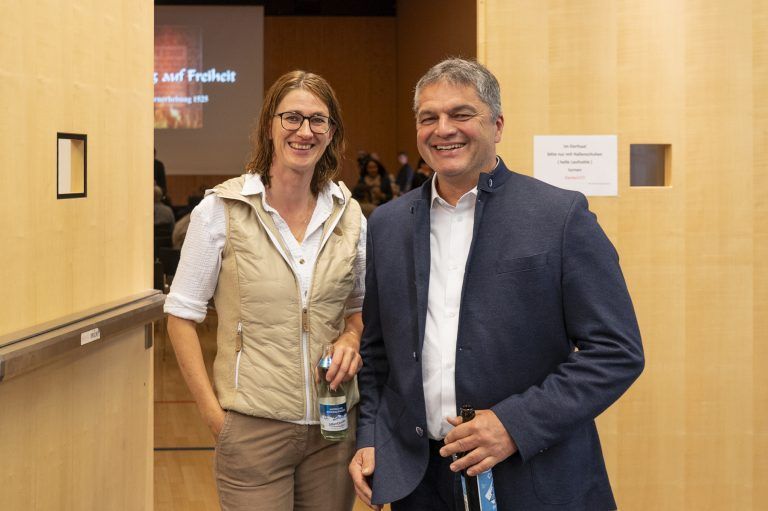 Einblicke - Tone Bechters Filmpremiere: Bürgermeister Andreas Simma mit Gattin Magdalena