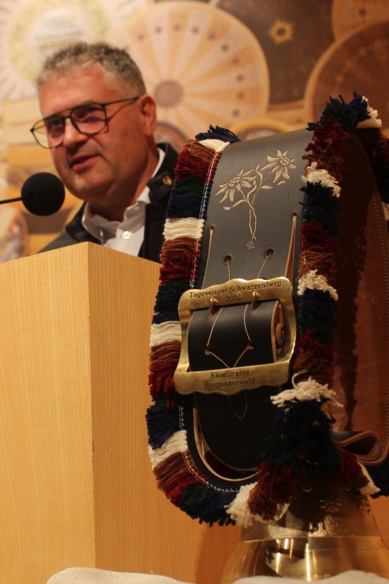 Schnepfau spezialisiert sich auf Weichkäse: Nicht nur für Alpenkäse und die Sennerei Schnepfau, sondern für die gesamte Wälder Käselandschaft läutet Hermann Metzler eine neue Ära ein.