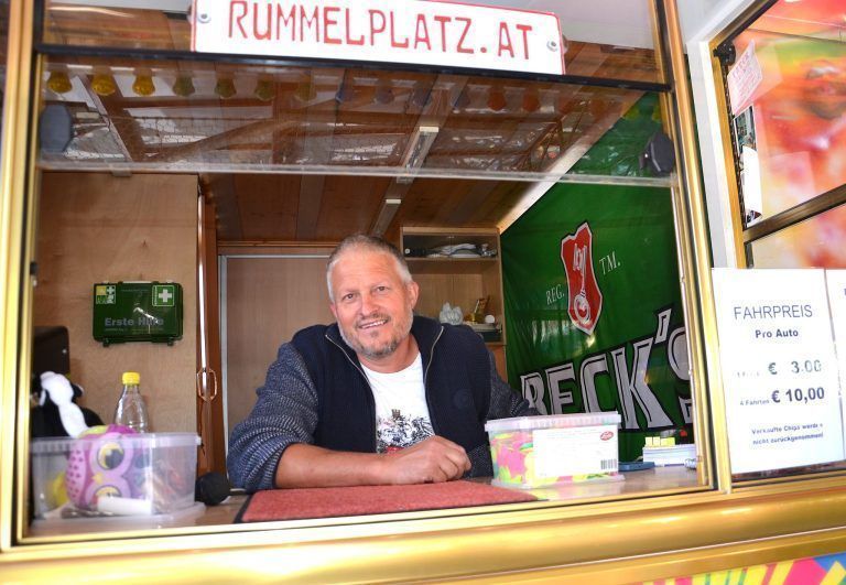 Ewald Böhler ist nicht nur Organisator des Bregenzer Frühlingsfestes. Er betreibt auch eigene Fahrgeschäfte. HRJ