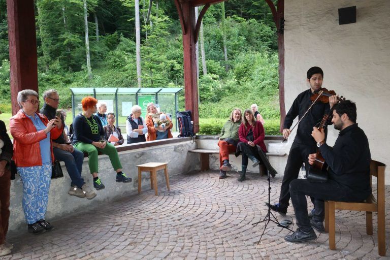 Besinnliches, Musik in Natur und Kirche: Musikalische Darbietungen zum Ausklang.