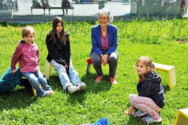Heilung durch kreatives Rollenspiel: Unterstützung bekamen die Kinder von den Spiellernraum-Therapeuten.
