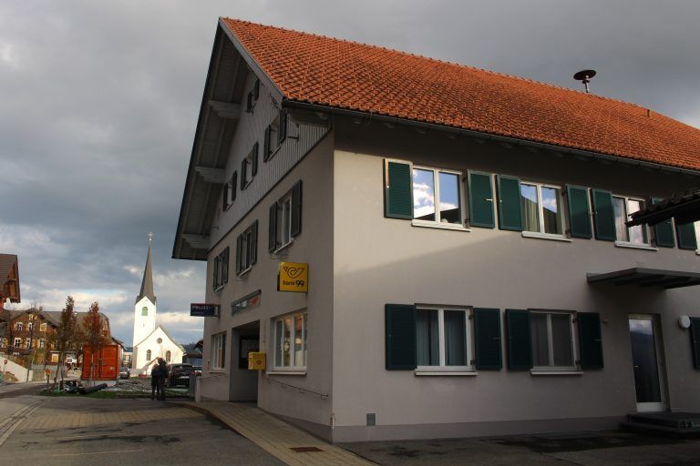Langen stellt „neues“ Gemeindehaus vor: So sah das multifunktionale Gemeindehaus aus, bevor die umfangreichen Baumaßnahmen in Angriff genommen wurden . ., .