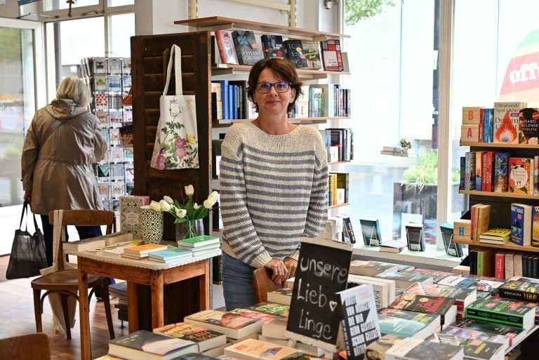 Caroline Gillmayr vom Bücherwurm in Lustenau wünscht sich mehr Vielfalt im Zentrum. Sie verdankt ihre Existenz ihren treuen Kunden. 