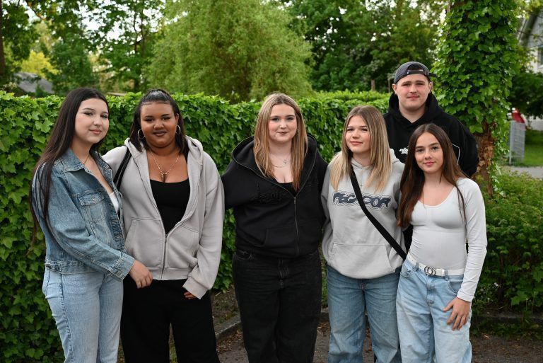 Jugendliche feiern erste HypeNight: Reisten vom Oberland extra zur HypeNight nach Lustenau an.