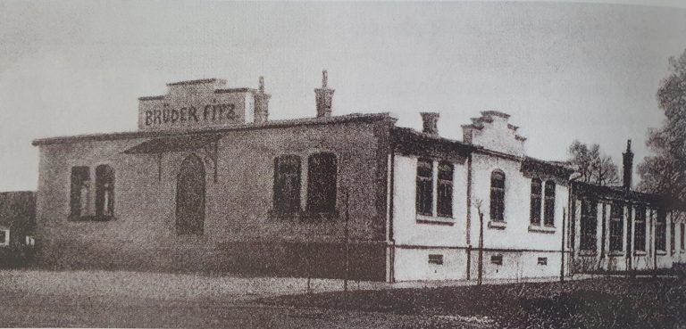 Die Firma Fitz war ein bedeutender Player in der Stickereiindustrie, die 1968 ihr 100jähriges Jubiläum feierte – u.a. mit einer Modenschau, nachdem das 50-jährige Jubiläum aufgrund des Ersten Weltkriegs und das 75-jährige Jubiläum aufgrund des Zweiten Weltkriegs nicht stattgefunden hatten. Foto: volare