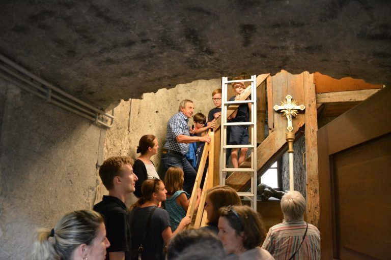 Orte der Stille und der Hoffnung: In der Pfarre Oberdorf erwartet die Besucherinnen und Besucher u.a. eine Kirchturmbesteigung.