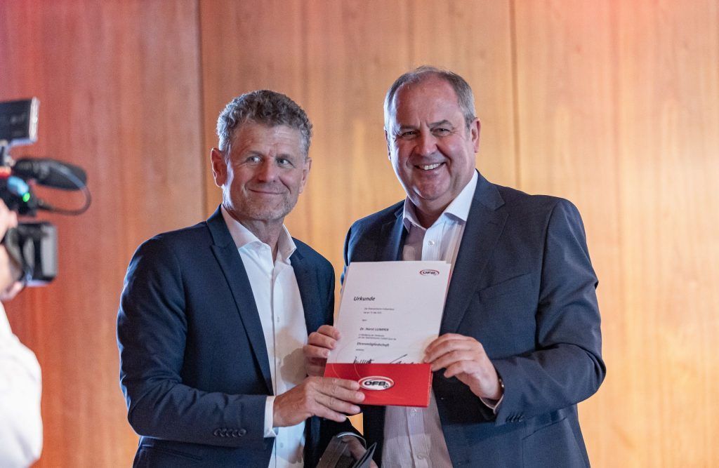 Ehrenvoller Abschied und hoffnungsvoller Neustart