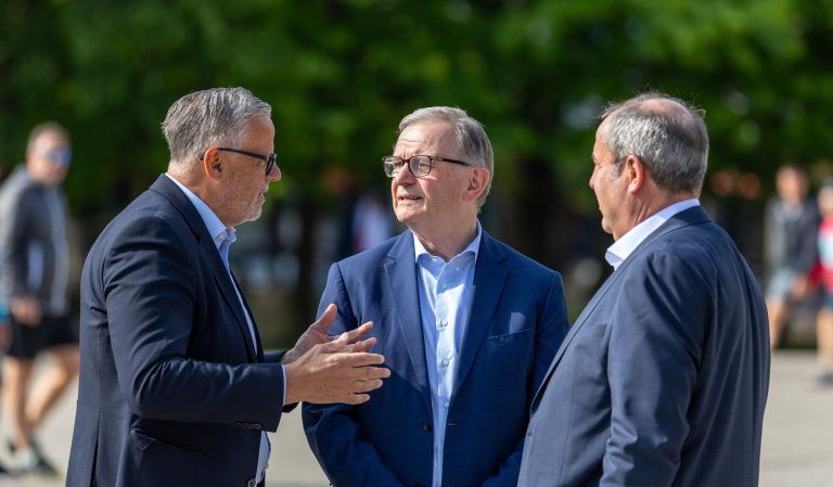 Ehrenvoller Abschied und hoffnungsvoller Neustart