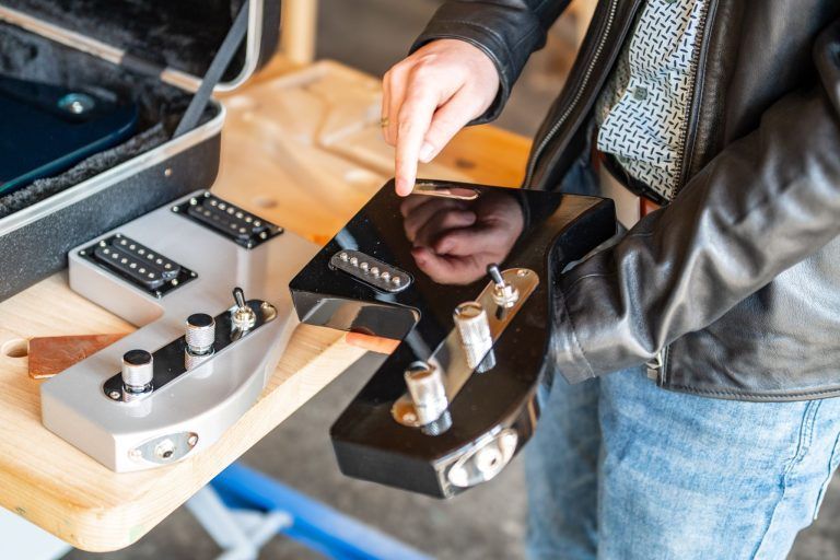 Gitarren-Innovation mit Wurzeln in Vorarlberg – MagTone Guitars