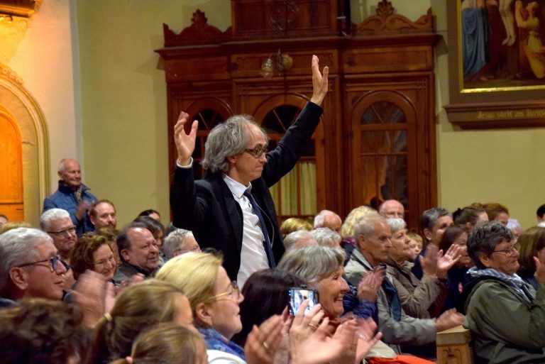 Konzertabend mit den Wiener Chormädchen unter der musikalischen Leitung von Stefan Foidl im Münster