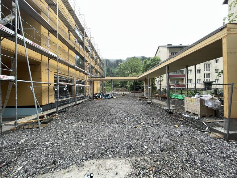 Bauupdate Kindergarten Mutterstraße in Levis, zweieinhalb Monate nach Spatenstich