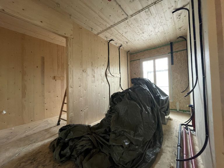 Bauupdate Kindergarten Mutterstraße in Levis, zweieinhalb Monate nach Spatenstich