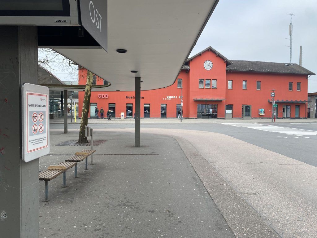 Alkoholverbot beim Dornbirner Bahnhof ausgeweitet