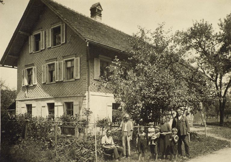 Erlachstraße 29, 1944