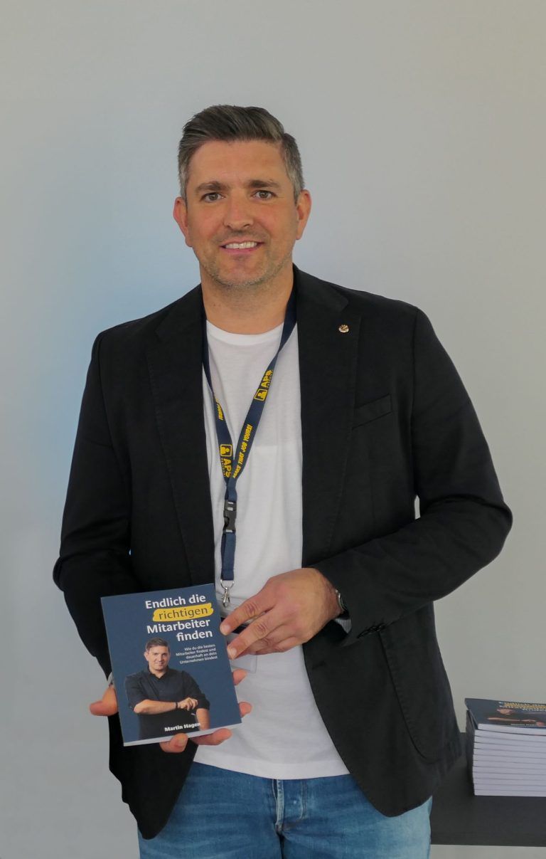 Richtige Mitarbeiter finden: Das rät Buchautor und APS-Chef Martin Hagen