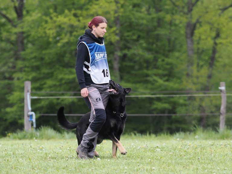 7-Länder-Wettkampf, IGP-Hundesport, Nina Winkler, Hund Ero, Mont-de-Coeuve in der Schweiz