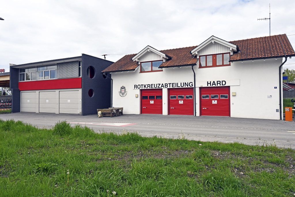 Rotes Kreuz und Wasserrettung Hard ziehen um