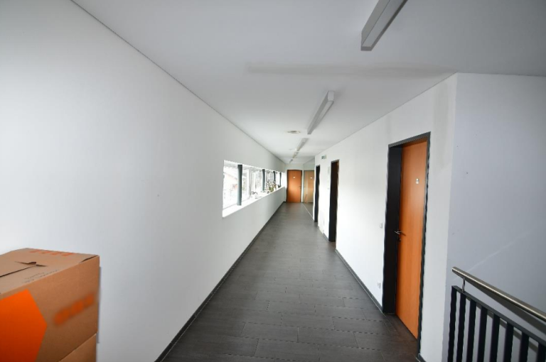 Zwangsversteigerung Geschäftsgebäude